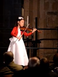 12岁小演奏家Leia Zhu演奏《苗岭的早晨》