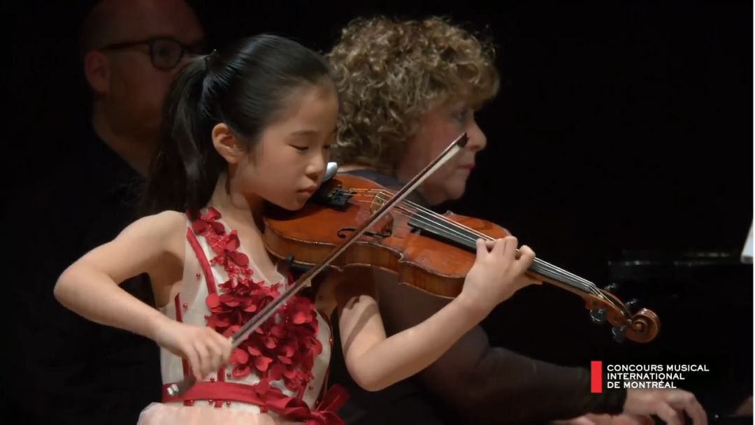 日本12岁天才少年演奏《引子与回旋》